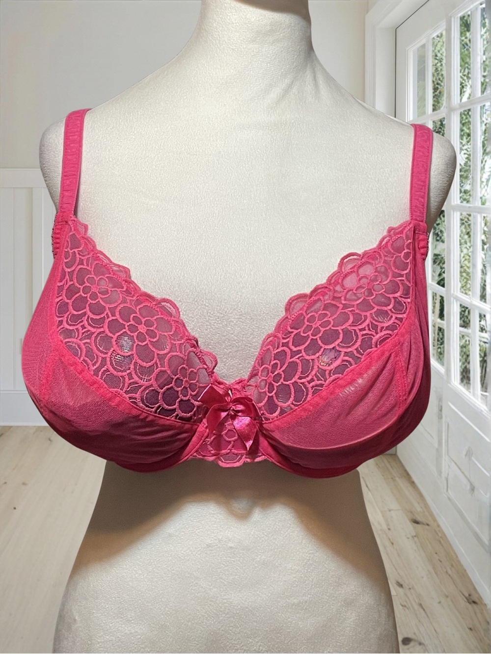 CACIQUE Women's Hot Pink Floral Lace Unlined Underwire Bra 40D Bow Accents - Picture 2 of 11